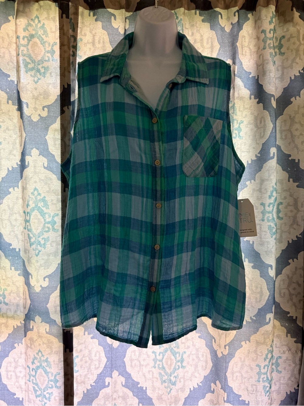 New Time and Tru Blue Plaid Sleeveless Button Down Top XL 16/18 nwt